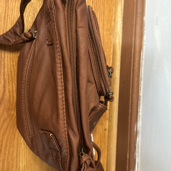 NWT Scarleton Women’s Brown Soft Multi-Pocket Adjustable Crossbody Purse Bag - Picture 5 of 10